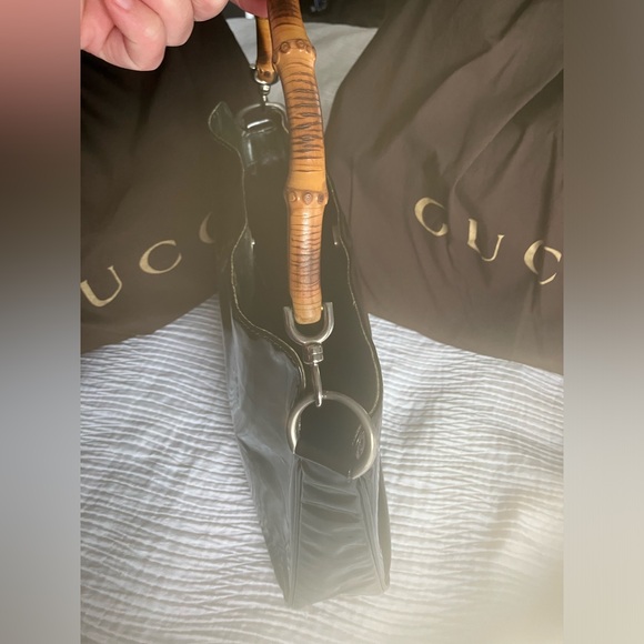 Gucci AUTHENTIC Vintage Black Patent Leather Bamboo Handle Shoulder Bag - Picture 4 of 13